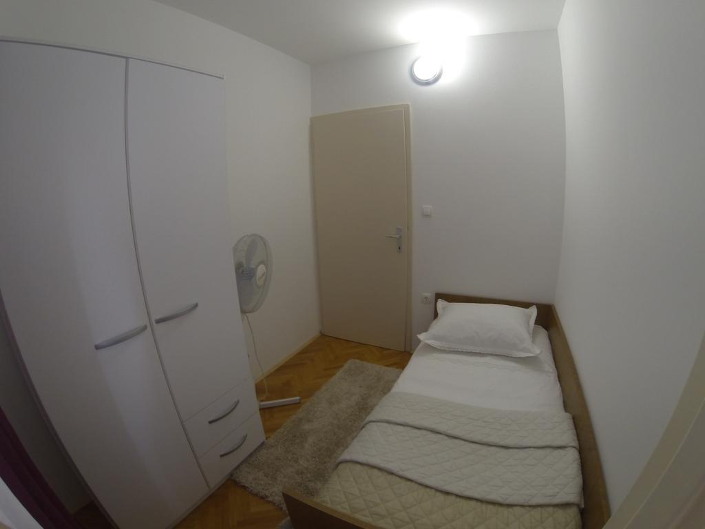 Apartment In Centre For 7 Split Habitación foto